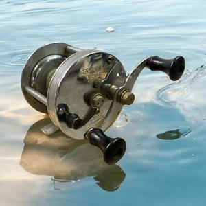Carrete de colección Shakespeare Service 1942 modelo GK Bait Caster hecho en EE. UU. - Imagen 1 de 10