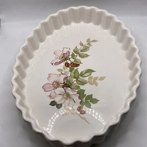 Vintage Ulster Ceramics Rosehip 10 inch Oval Scalloped Pie Dish - Picture 1 of 6