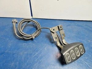 Quantum Q6 Edge, HD Q-Logic 4 Key Seat Control Keypad SwitchBox CTL123218 #5392 - Picture 1 of 3