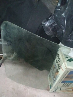 Glass glass rear window left Fiat Uno 5p 5 doors left door - Image 1 of 2