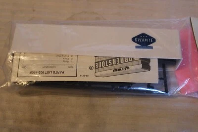 HO Scale Walthers, 48' Stoughton Semi Truck Trailer, Overnight, White, #933-1902 - Image 1 of 3