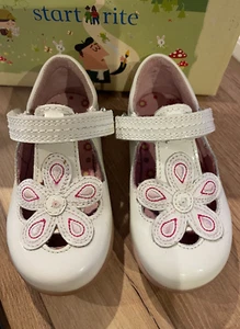 START RITE APRIL GIRLS SHOES WHITE PATENT UK 4G EU 20 SALE £14.99 - Picture 1 of 3