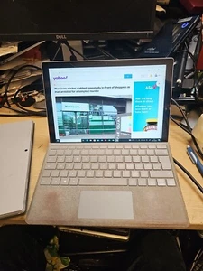 Microsoft Surface Pro 5 i7-7660u @2.50GHz,16GB RAM, 512GB SSD,Windows 10 Pro.(2 - Picture 1 of 21