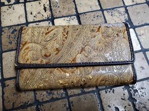 Relic tri fold Embossed Wallet Clutch - Picture 1 of 6