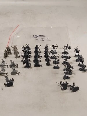 Warhammer Fantasy Tomb Kings? Skeleton Archers Figures Lot - Image 1 of 4