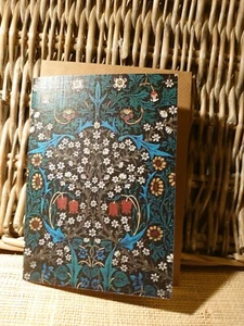 William Morris Blackthorn cards notelets + envs 10 pack cards folded A6 blank - Picture 1 of 5
