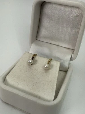 Vtg Mark CT 12k GF Earrings Pearl 4.75mm Pearls Screw Back Subtle Modest - Image 1 of 4