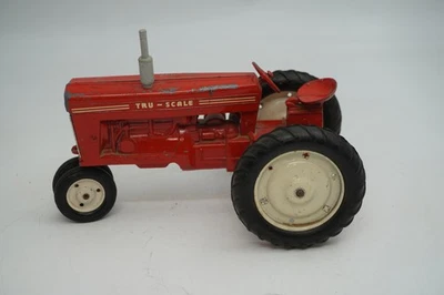  Vintage Tru Scale Tractor Model1/16 401? - Image 1 of 4
