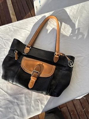 Bolsa de ombro Giani Bernini couro pebbled bronzeado e preto com detalhes em prata - Imagem 1 de 4