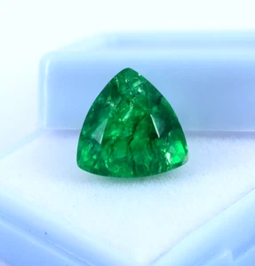 Trillion Cut Green Hue Emerald Certified 8.10 Carat Natural Colombian Gemstone - Picture 1 of 5