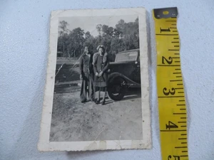 Vintage 1940's 1950's African American Couple Date By Car B&W Snapshot Photo - Picture 1 of 2