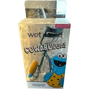 Wet n Wild Sesame Street Cowabunga Eyelash Curler Limited Edition Cookie Monster