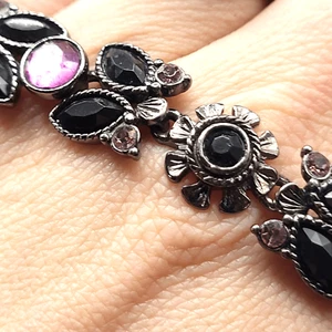 Purple and Black Crystal Bracelet 7.5in - Picture 1 of 4