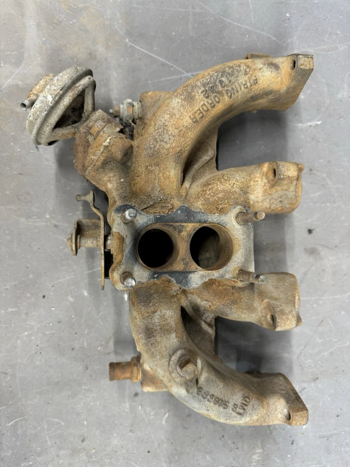 Chevy Vega 1975 1976 1977 2,3 L 140 Ci colector de admisión 2BBL 4 cilindros Pontiac Astre Foto 1 de 4