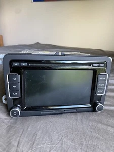 2012 VW PASSAT SE Genuine Touchscreen Radio Stereo Unit OEM - Picture 1 of 6