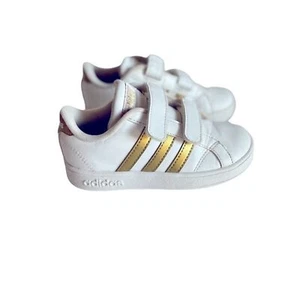 Adidas Grand Court Tennis Sneakers White Leather Gold Stripes Girls Sz 9K USA - Picture 1 of 10