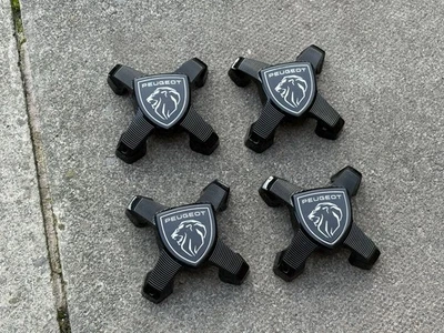 ЦЕНТРАЛЬНЫЙ КОЛПАК КОЛЕСА ИЗ СПЛАВА PEUGEOT 2008 X 4 ПОДЛИННЫЙ 9848313880 ПОЛНЫЙ КОМПЛЕКТ 4 ШПИЛЬКИ - Изображение 1 из 4