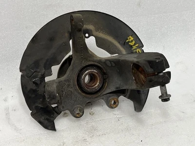 Volvo C30 2011 lado del pasajero derecho husillo delantero buje nudillo Foto 1 de 2