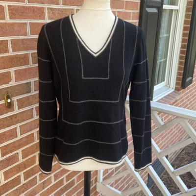 Cullen 羊绒拉过 V 领条纹毛衣大号黑色灰色和奶油色 — 第 1/4 张图片