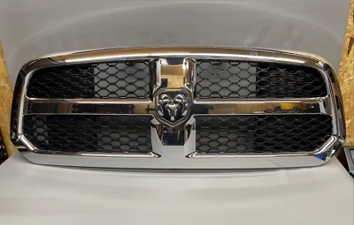 2013–2018 Dodge Ram 1500 OEM Front Grille Assembly (READ) - Image 1 of 4