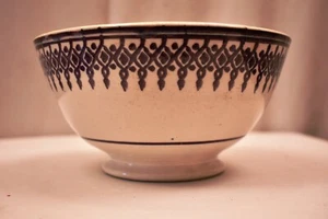 Antique Sponge Ware Bowl Sponge Decorated Purple & White Single Band Design"I77 - Picture 1 of 9