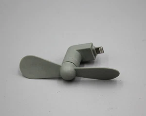 Grauer Plug Life Taschenlüfter 8Pin Anschluss iPhone 6 6 Plus 7 7 Plus 8 8 Plus X UNGETESTET - Bild 1 von 7