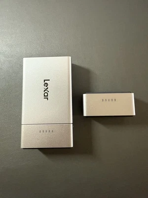 Estación de acoplamiento Lexar Professional Workflow Go, con batería adicional, usada Foto 1 de 4