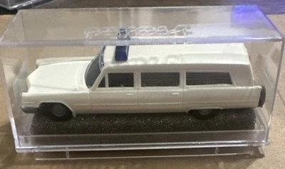 Revell Praline 1:87 H0 2901 Cadillac Krknwg. Balkenl. - Image 1 of 3