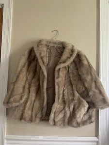 Cappotto scialle pelliccia sintetica marrone chiaro Regina Glenara by Glenoit vintage taglia O/S - Foto 1 di 8