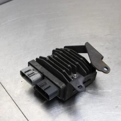 09-18 TRIUMPH SPEED TRIPLE R Rectifier Voltage Regulator Foto 1 de 4