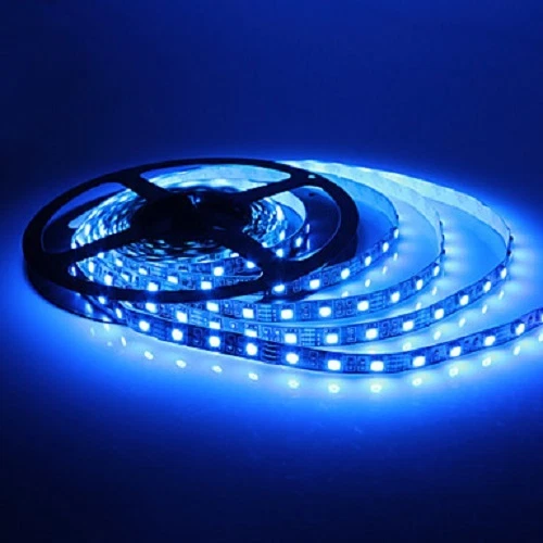 STRISCIA A LUCE LED BLU SMD 5050 STRIP 5 METRI 300 LED IMPERMEABILE ESTERNO SC0 - Immagine 1 di 1