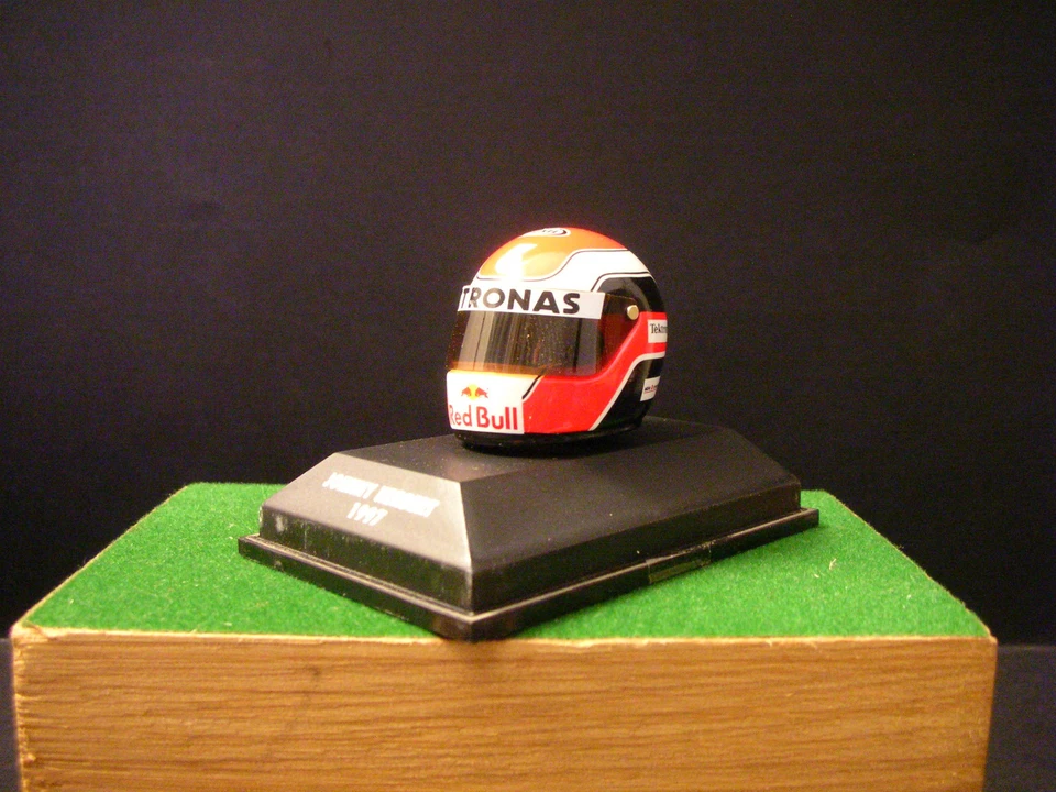MINICHAMPS 381 970016 Casco Johnny Herbert 1997 scala 1/8 - Immagine 1 di 1