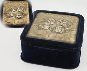 Schönes Vintage Schmuckkästchen mit Repousse Messingspitze Engelsköpfe - Bild 1 von 4