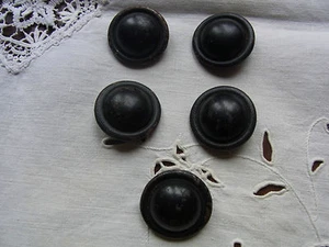 5 boutons en tôle/métal noirs 04 années 30-40 diam 3cm/ 5 round  buttons 30's  - Imagen 1 de 6