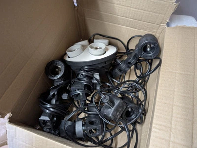 Photo light bulbs and brackets - E27 set in excellent condition. Warm white. - Image 1 of 4