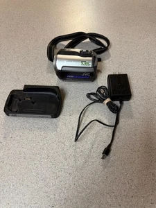 JVC Everio Hard Disk Hybrid Camcorder GZ-MG155U Bundle Dock Charger Cord. CLEAN - Picture 1 of 9