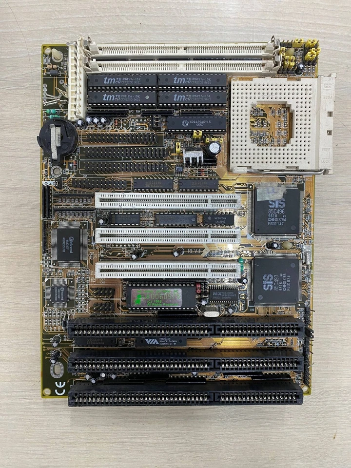 Vintage Lucky Star LS-486E Socket 3 486 motherboard - Image 1 of 4