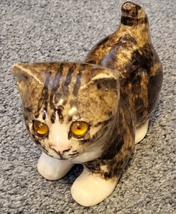 Small Winstanley Cat, Stands 4.25 Inchs High - Picture 1 of 5