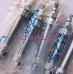 1 Stück NEU IM KARTON FESTO Zylinder DSNU-25-100-P-A - Bild 1 von 3