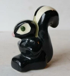 Statuina Skunk ceramica porcellana dipinta a mano cartone animato stile fumetto adorabile 2 --- - Foto 1 di 1