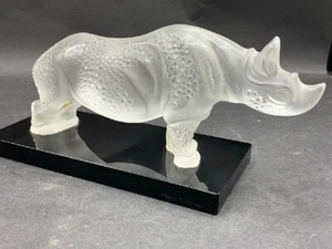 Lalique "Toba" Nashorn Kristall Skulptur mit Sockel Nashorn - Bild 1 von 5