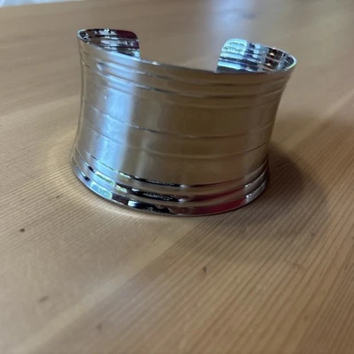 Casa rodante Lia Sophia brazalete entero retirado plata pulida $64 Foto 1 de 4