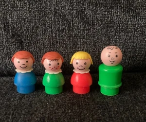Vintage Fisher Price Little People PLASTIC Figures (3 girls, 1 Father ) - Picture 1 of 4