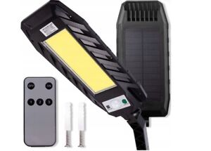 Solar LED Street Lamp With Handle Wall Mount Lamps 100 W 7000 lm Battery Power