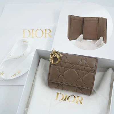 Мини-бумажник Dior из овечьей кожи коричневый бежевый с клапаном на кнопке держатель для карт монет - Изображение 1 из 4