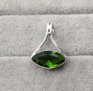 Belleza Peridoto Piedra Topacio 925 Plata de Ley Hecho a Mano Colgante X-43 - Imagen 1 de 5