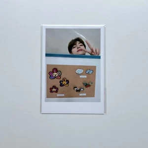 BTS Künstler Made Collection Taehyung Brosche Fotokarte, V offizielles Merch NUR PC - Bild 1 von 8