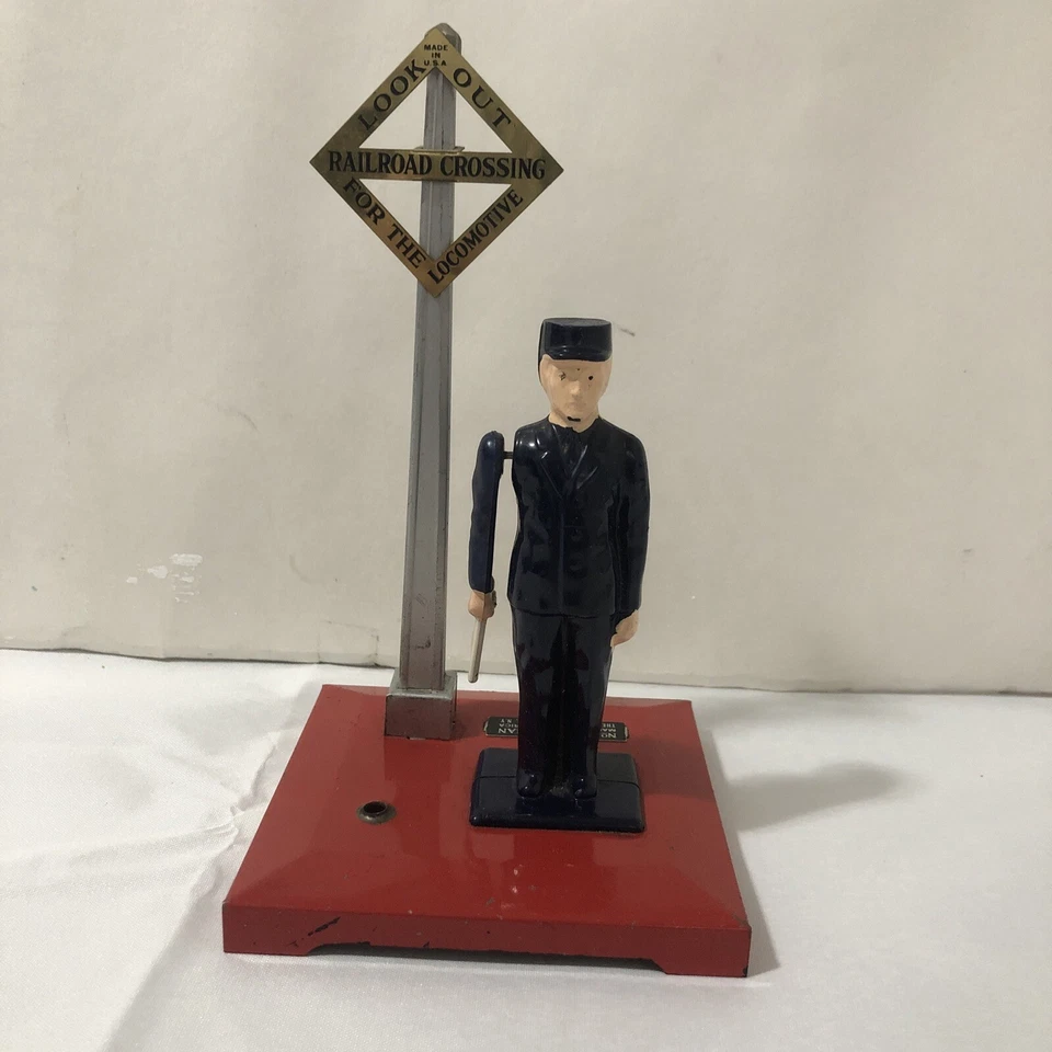 LIONEL NO. 1045 FLAGMAN SET Made In USA - Image 1 of 4