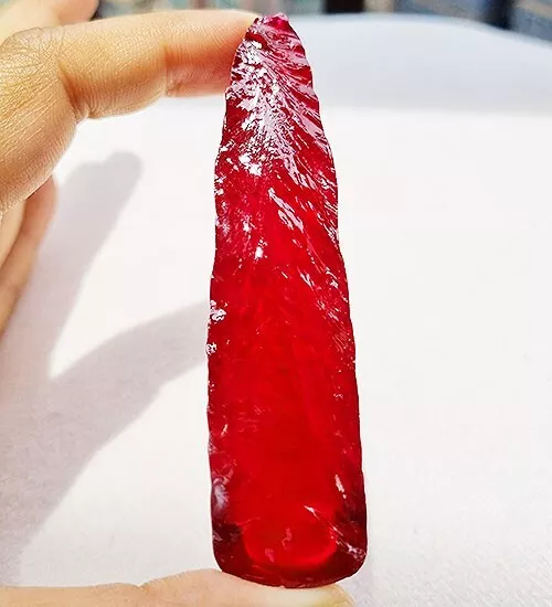 CLEAR 187 CT RED RUBY #5 CORUNDUM ROUGH LAB GROWN GEMSTONE - Image 1 of 1
