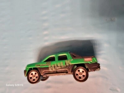 2002 Chevy Avalanche Incredible Hulk Maisto Marvel Good Condition - Image 1 of 4